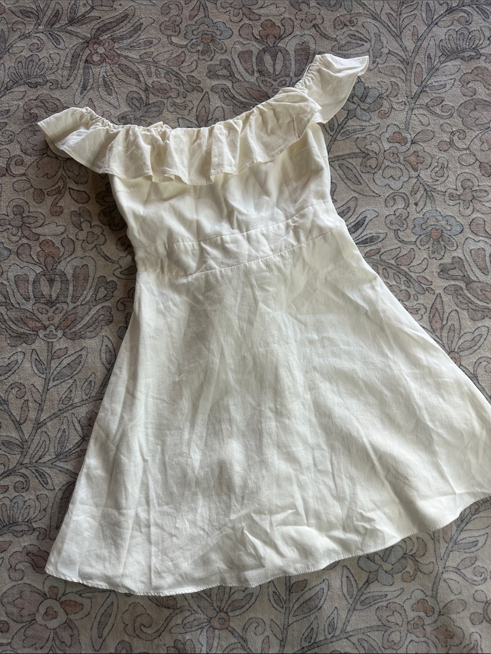 Zara Size Small off white line mini dress ( has marking)